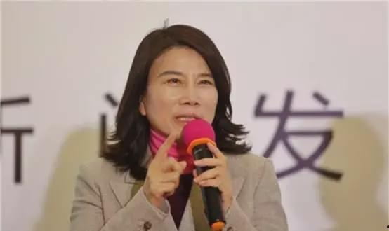 明星网红直播带货女装,女装市场的全新营销风暴