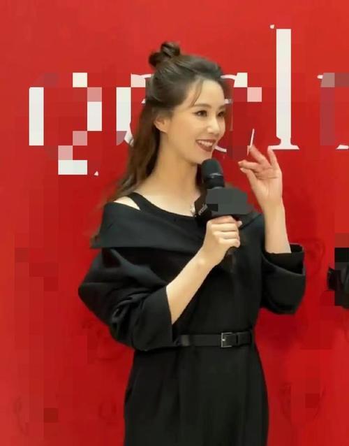 今日娱乐圈新瓜速递,明星动态大揭秘，热点事件实时追踪