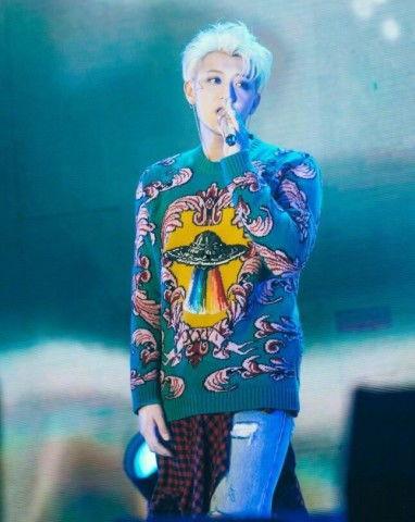 明星网红穿搭冬装男生,明星网红穿搭，打造型男冬装风采