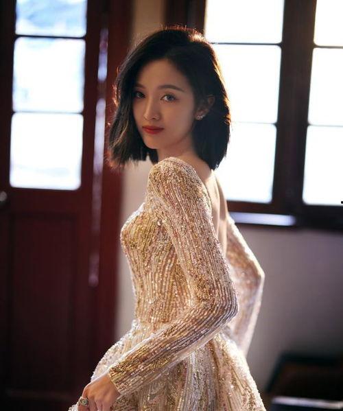 明星网红真那么美吗,美得离谱还是滤镜下的幻影？