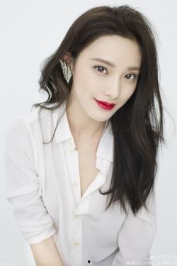 杏眼的明星网红有哪些,美丽眼眸下的网络魅力