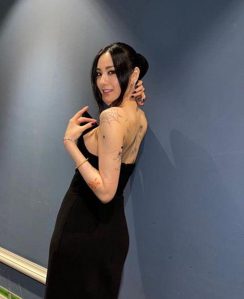 明星网红的纹身图片女孩,揭秘明星网红的独特魅力