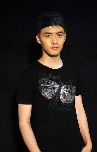 唱歌好听的明星网红男孩,唱歌好听的红人男孩魅力绽放