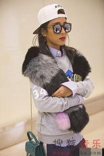 明星网红戴鸭舌帽