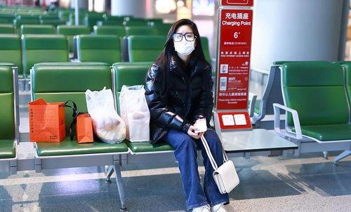 明星网红戴鸭舌帽